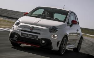Abarth 595 2016 года (UK)